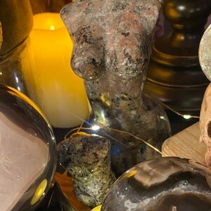 Live unlisted torso Sculpture Home Accent